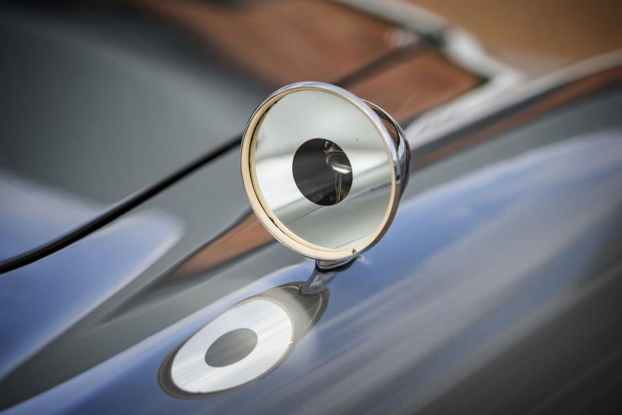 Детали экстерьера Aston Martin DB5 Bond Car 1965 года  (фото 18 из 36)